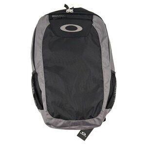 Oakley Crestible Enduro 20L Backpack Black Gray Laptop Bag 921056ODM NWT NEW